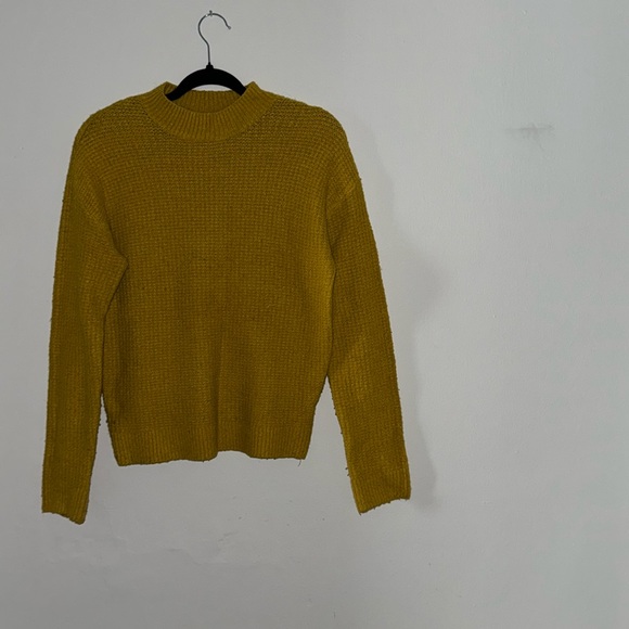 Egg yolk yellow hand knitted Suzy Shier sweater size L - Picture 1 of 3